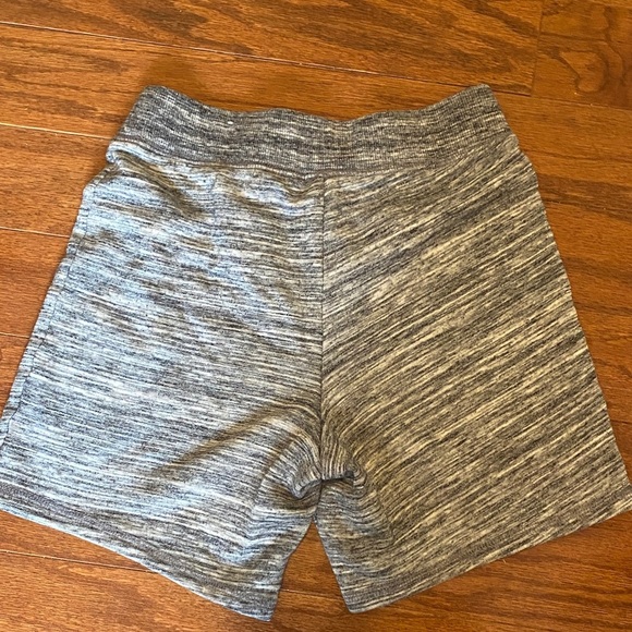 Justice Heathered Gray girls Athletic Shorts - Picture 4 of 4